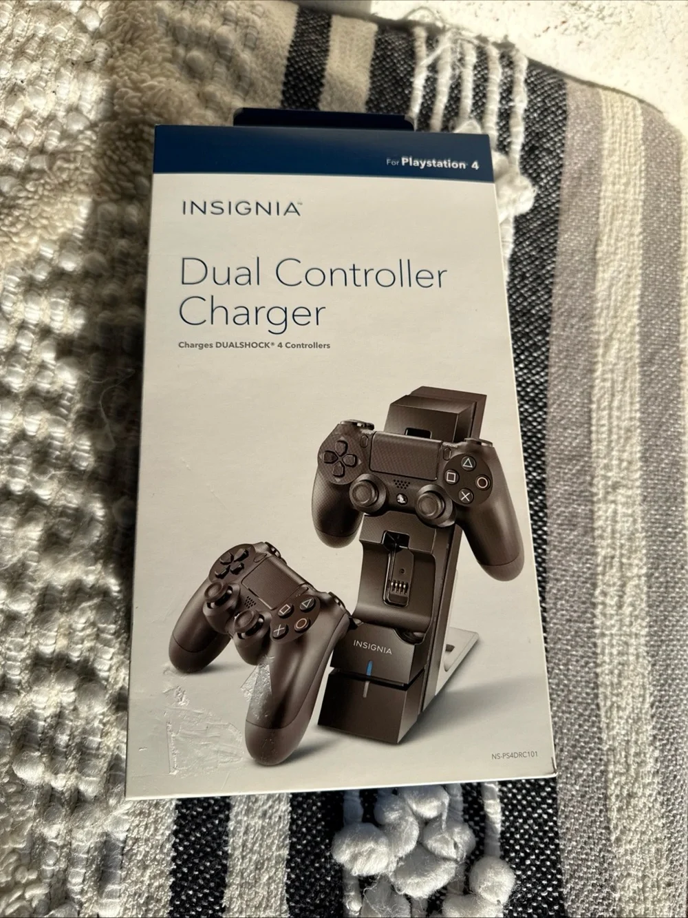Dual Controller Charger for PlayStation 4 - Brown